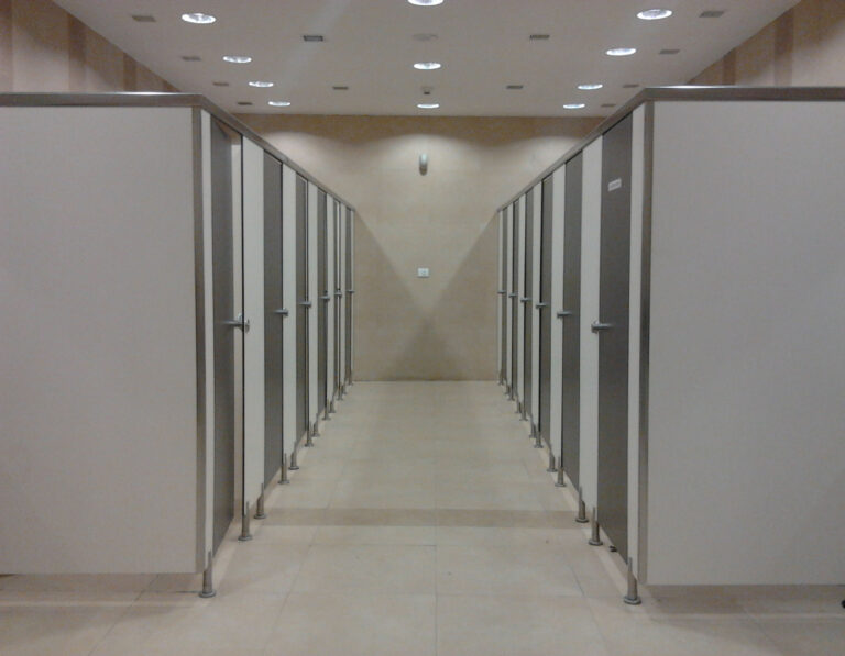 Stainless steel cubicles